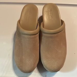 M. Gemi Clogs - never worn